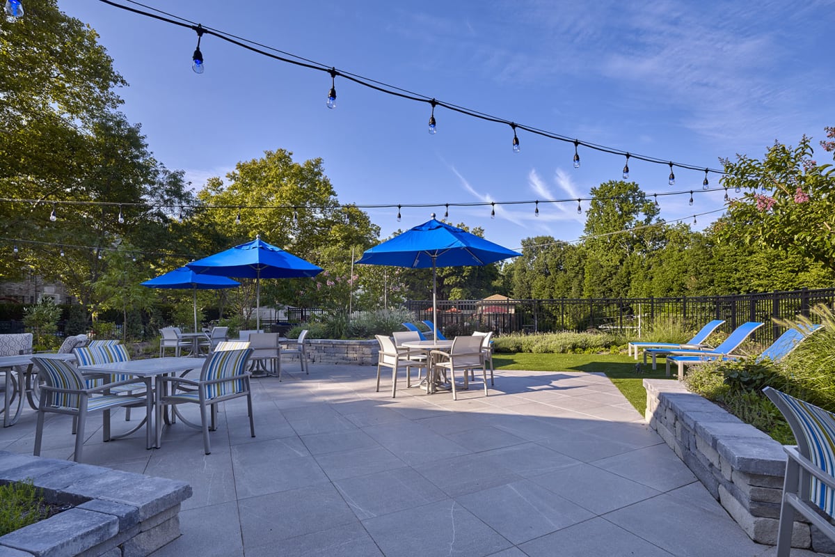 Property Details for Hill House from Madison Apartment Group, L.P.